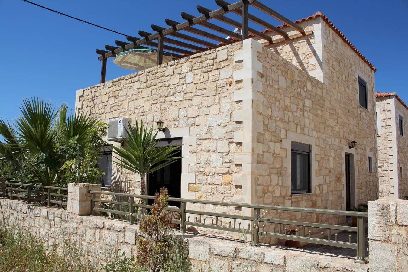 Ferienhaus nah zum schönen weitläufigen Strand, Wifi | Analipsi, Kreta 1