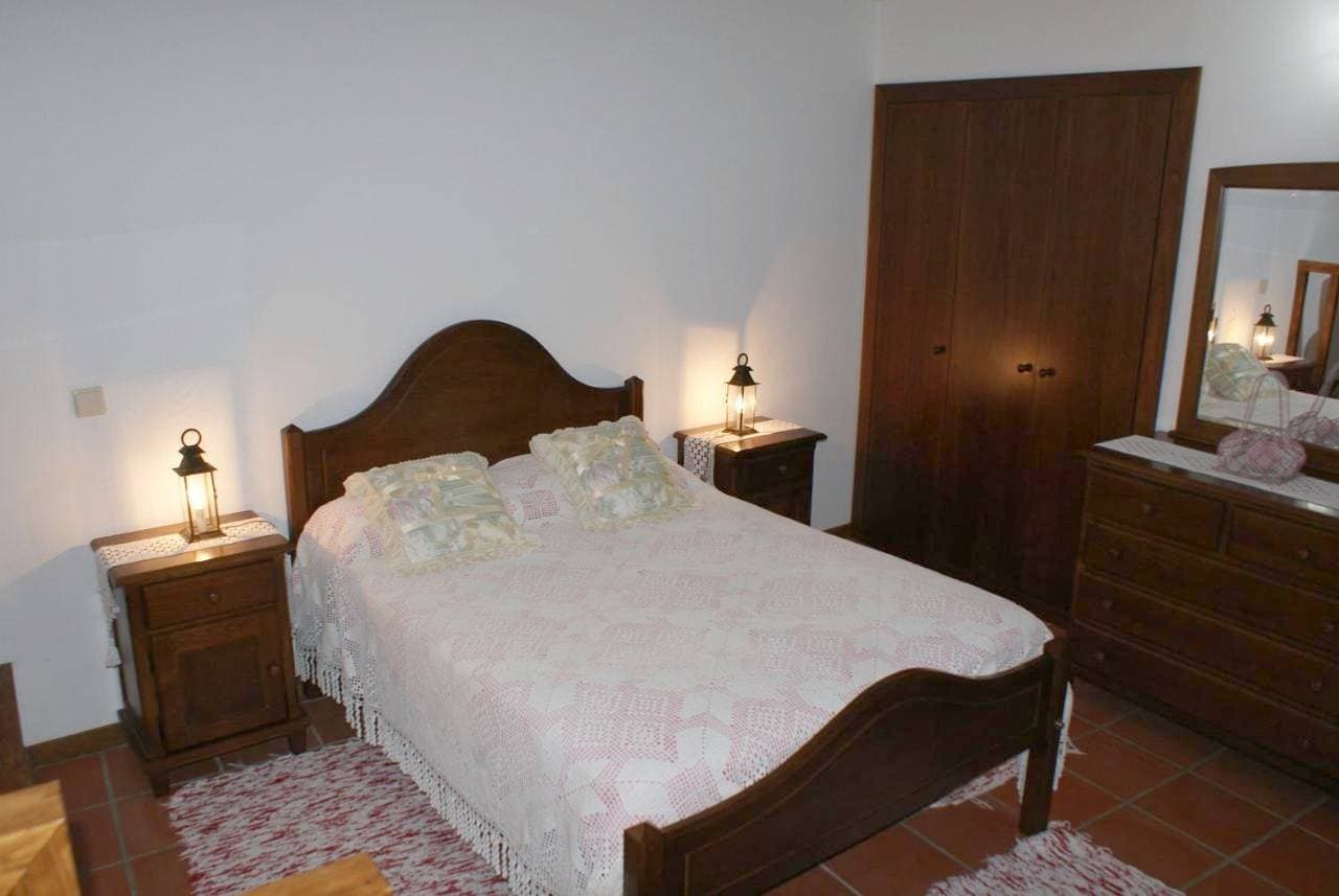 Foto 4 von 17: Three-Bedroom House