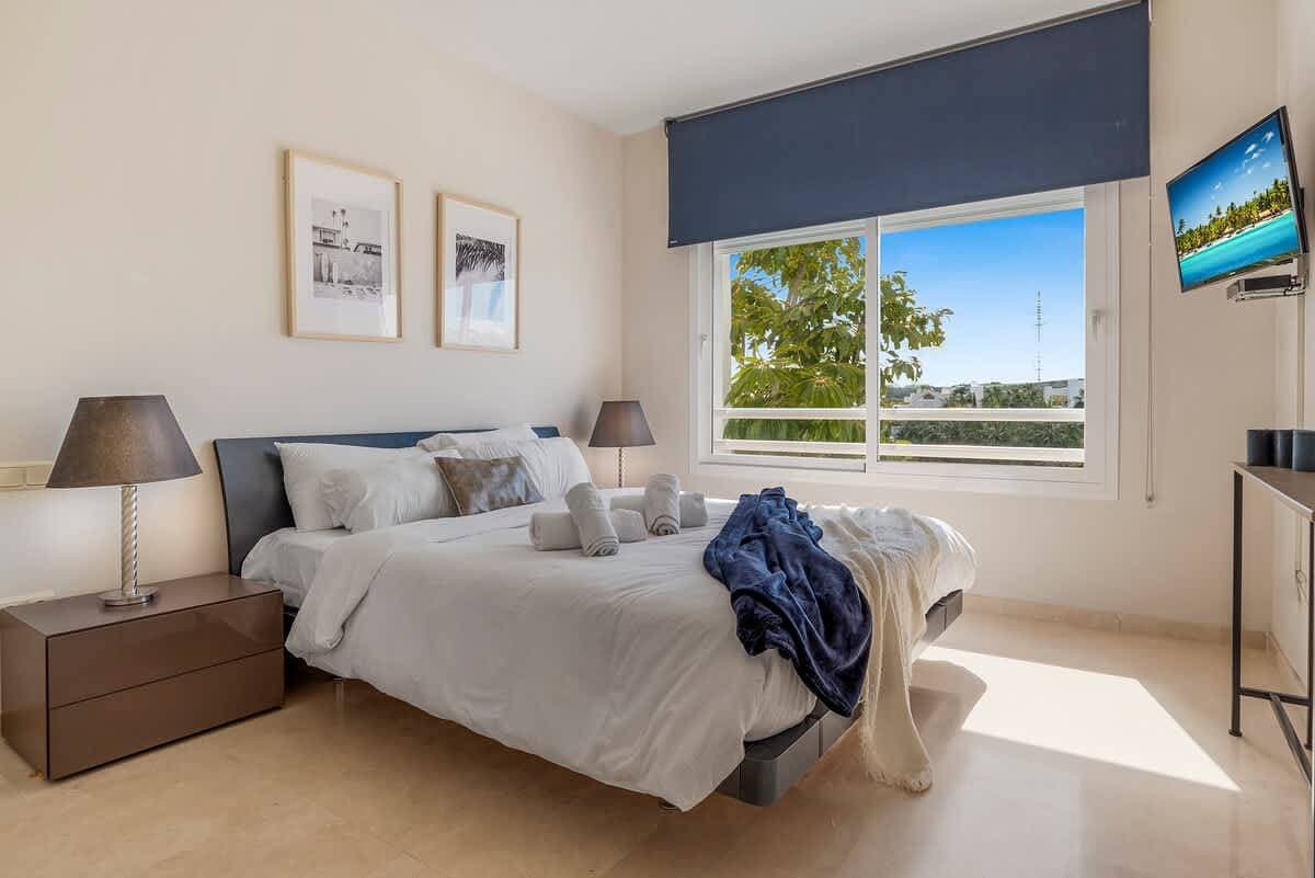 Foto 5 von 33: Scenic apartment in Alcazaba Lagoon with pools