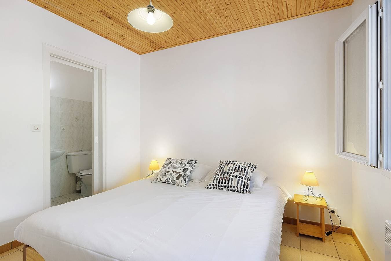 Foto 10 von 31: Villa les amourettes – Ref 1000: Geräumige Villa im privaten Park, 200 m vom Strand