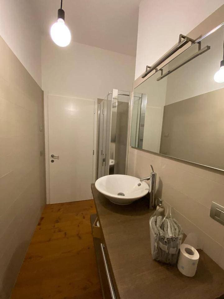 Foto 7 von 27: Two-Bedroom Apartment