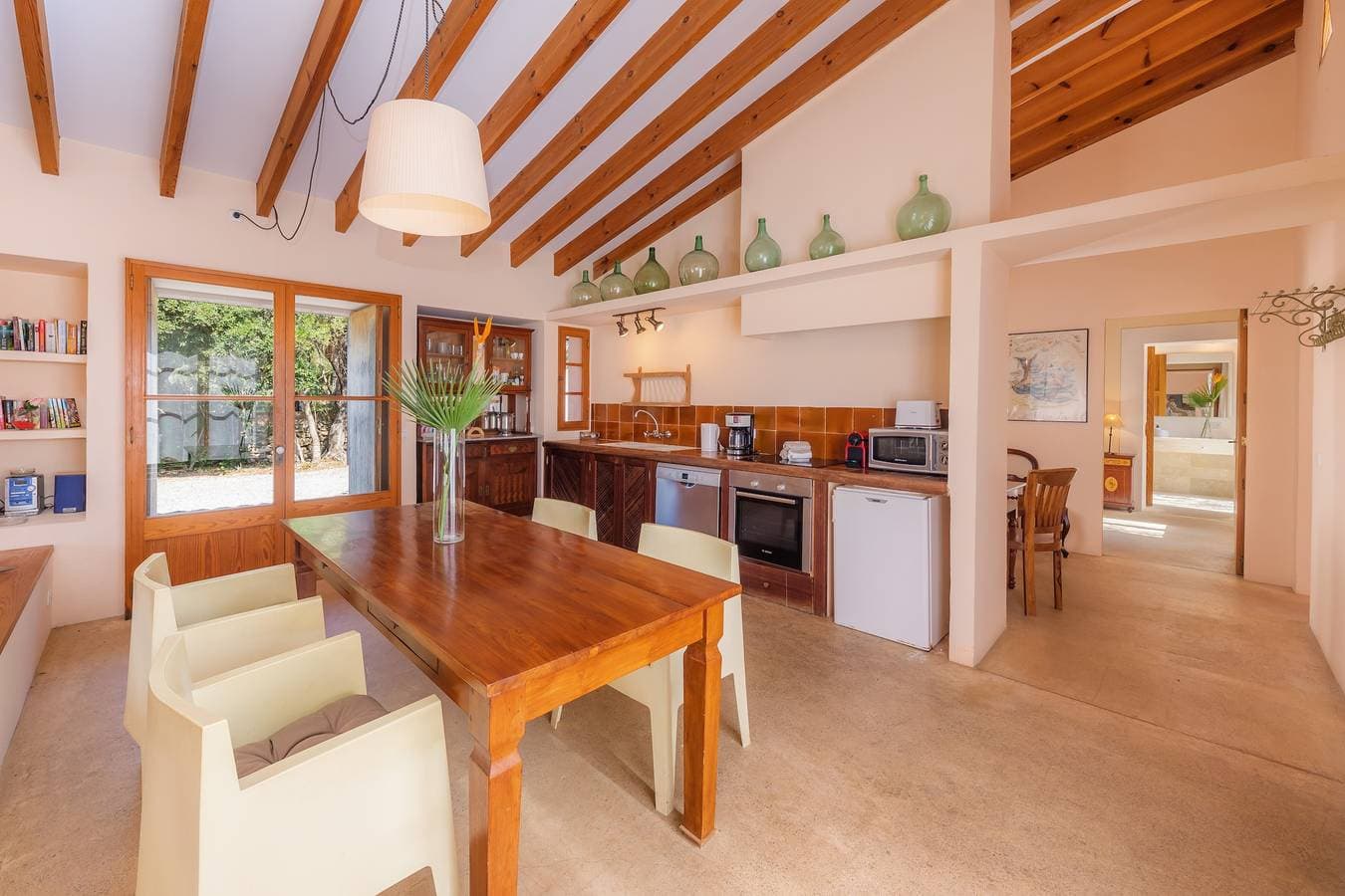 Foto 11 von 34: Traumhafte Finca mit WLAN, Pool, Garten, und Terrasse; Parkplätze vorhanden