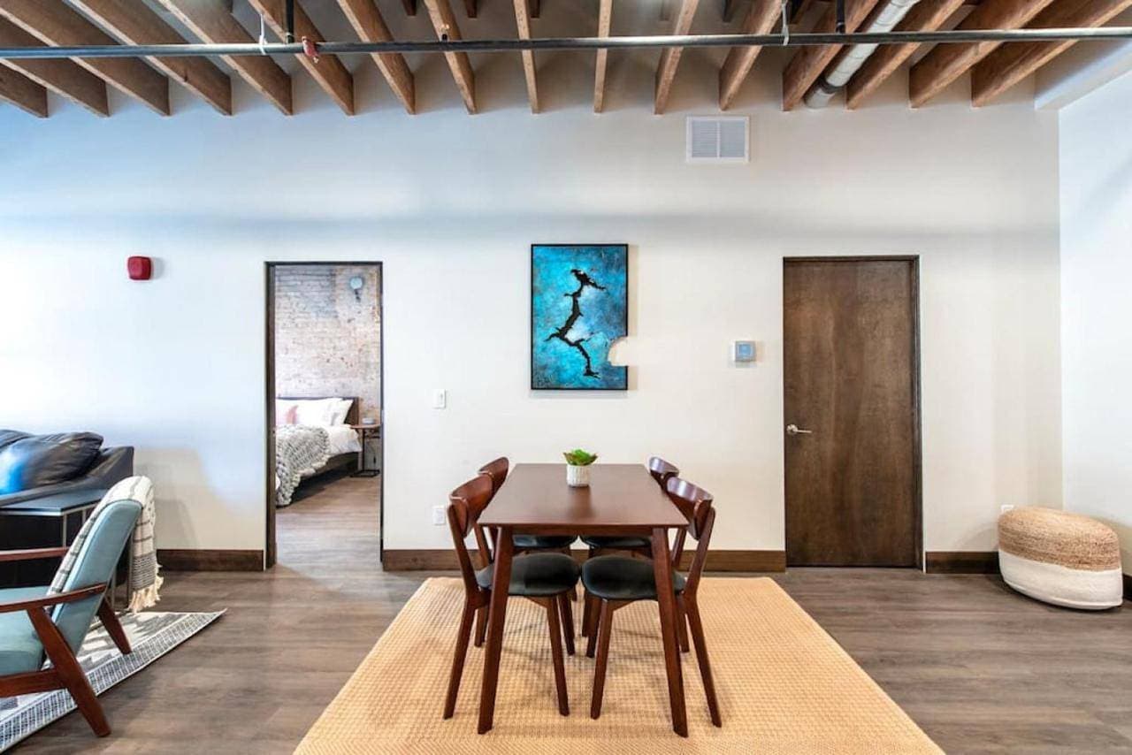 Urban Modern Living PERFECT for long term stays 1