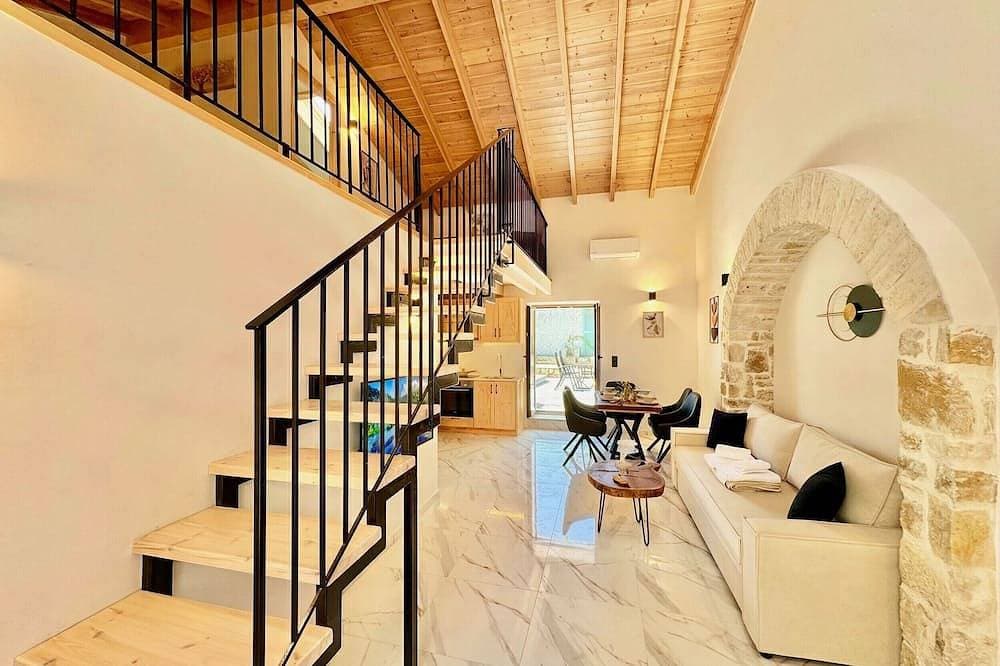 Foto 8 von 27: Skouna 1 Luxury Suite