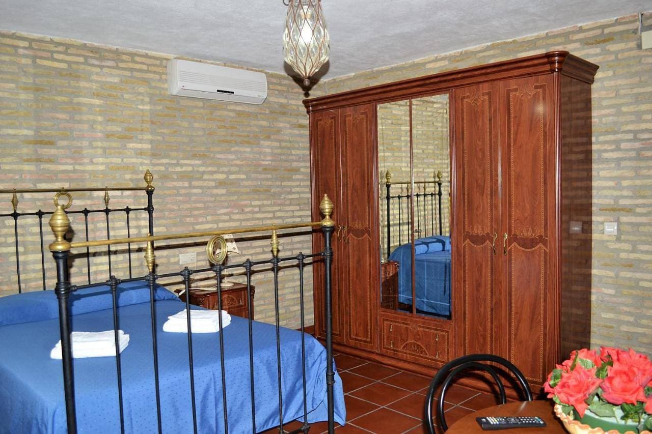 Foto 9 von 15: Queen Room with Two Queen Beds - Disability Access