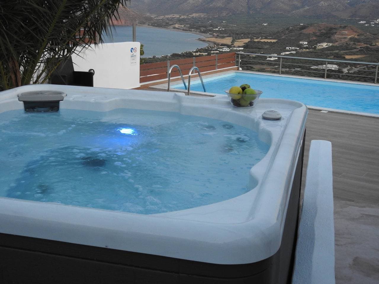 Foto 7 von 45: Villa 'Aiolos' – Swim Spa, Privat, mit Meerblick, WLAN und Klimaanlage