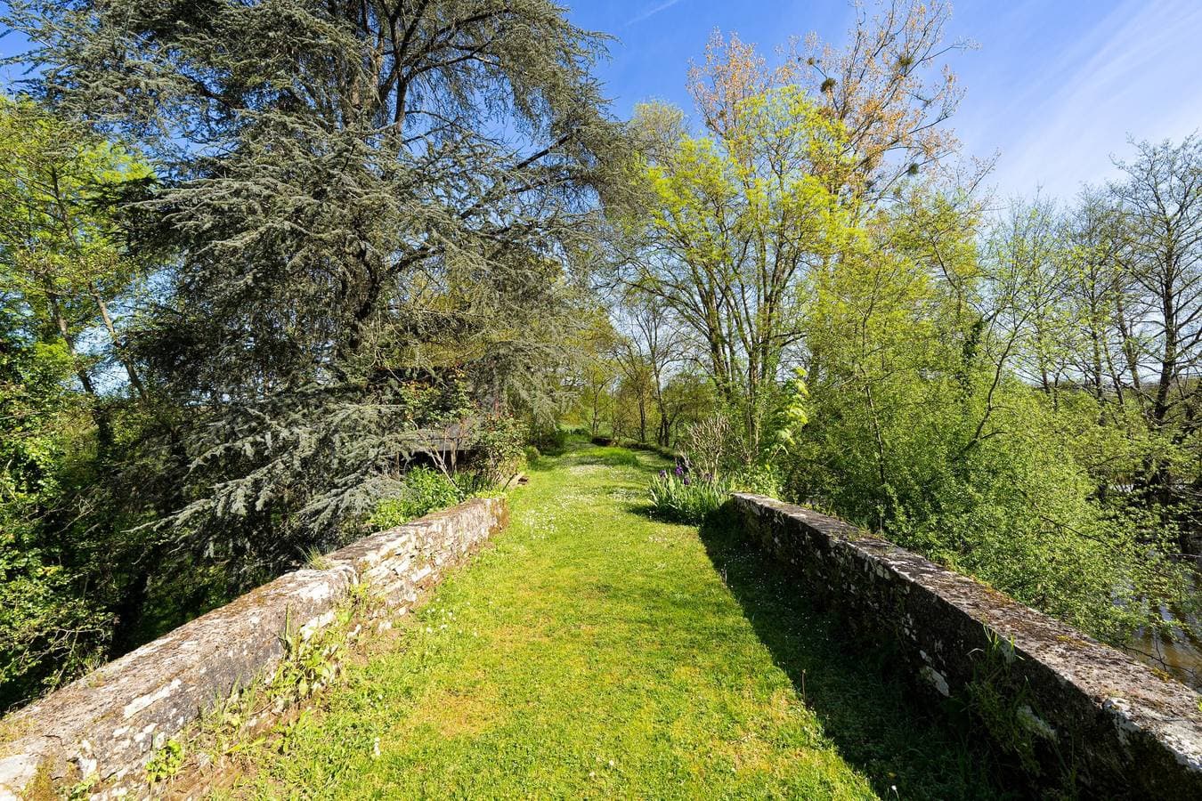 Foto 10 von 12: „Studio L’Erdre am Moulin“ mit privater Terrasse, Gemeinschaftsgarten und WLAN