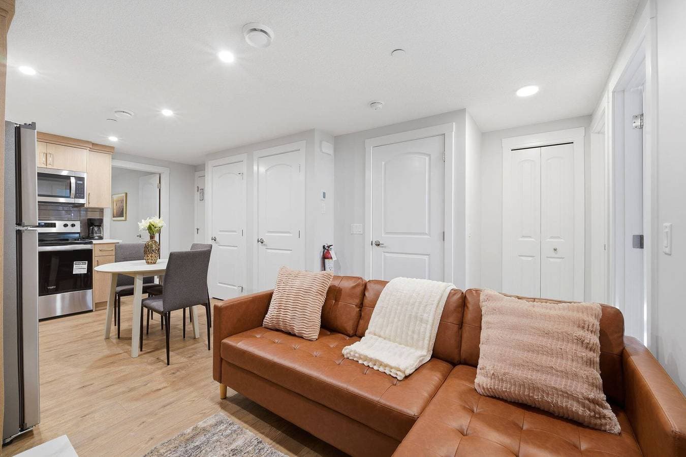 Luxuriöse Suite mit 2 Schlafzimmern und Parkblick in Calgary 1