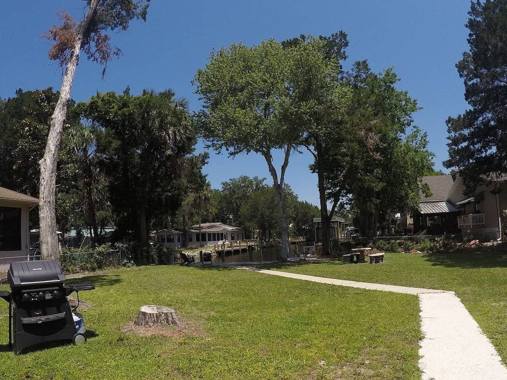 Foto 7 von 29: Homosassa Waterfront mit Bootssteg-Tiefwasserkanal
