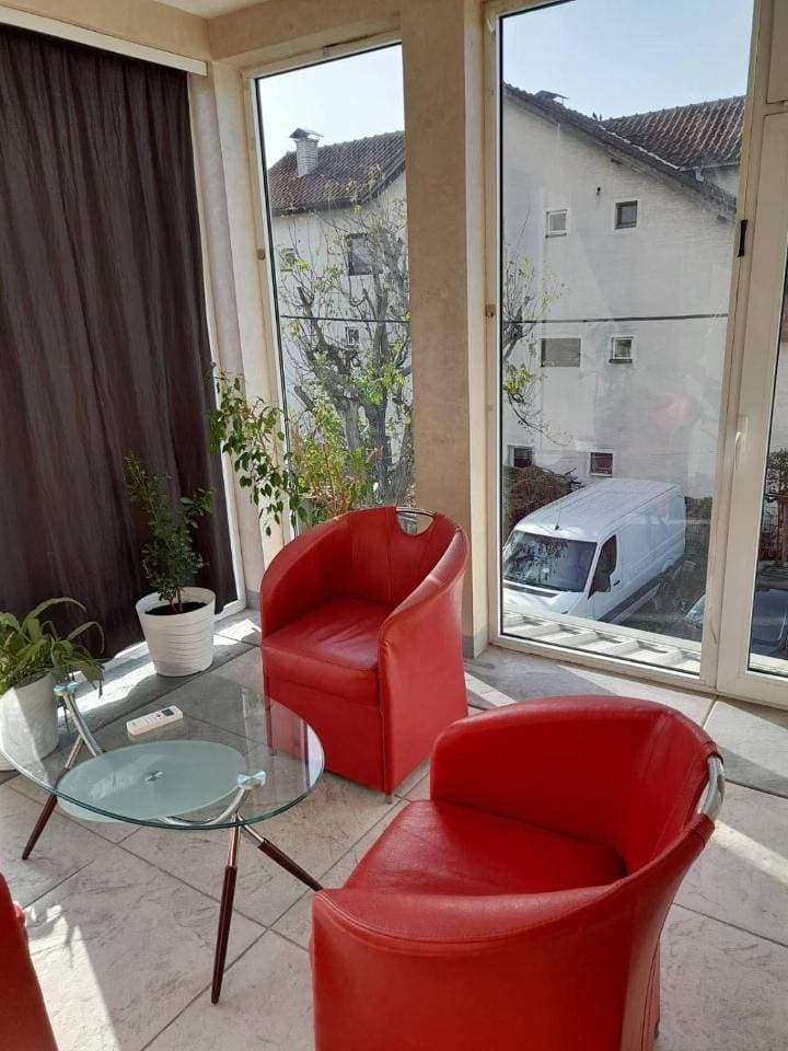 Foto 13 von 16: One-Bedroom Apartment with Balcony