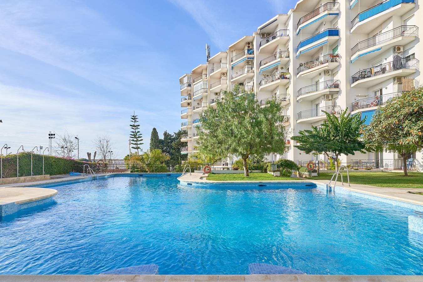 Poolside Apartment Nerja 1