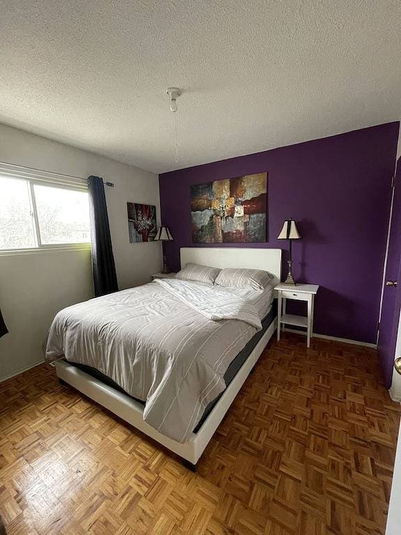 Foto 10 von 12: Cozy shared stay on the corner of Houde Drive.