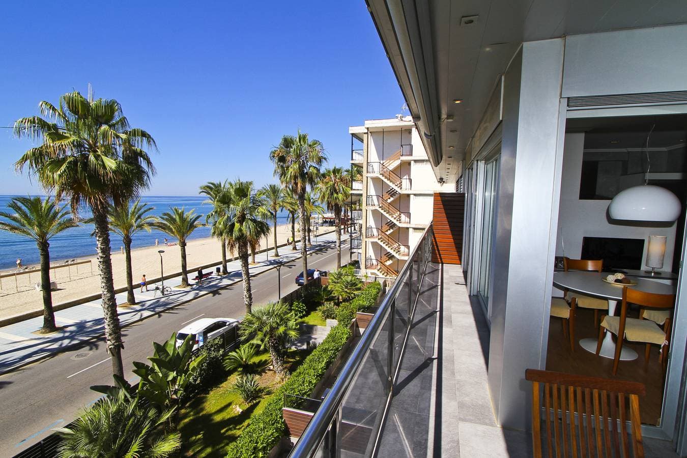 Foto 5 von 33: Soluxe Apartment - Only Families - Beachfront