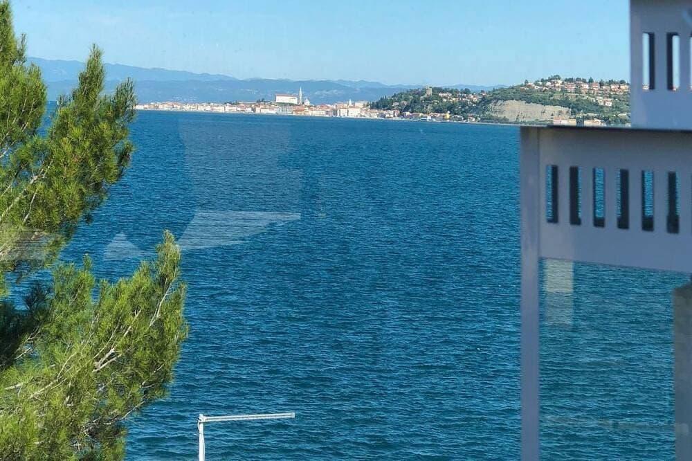 Foto 12 von 19: In Crveni Vrh mit Eigenem Balkon