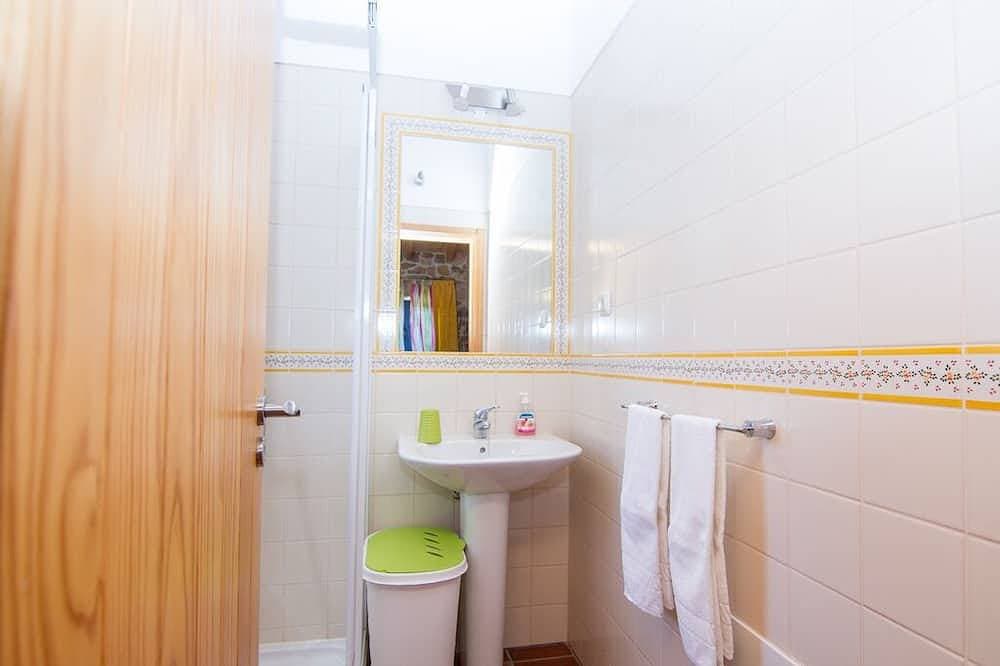 Foto 4 von 24: Digne gelbe Villa, Pool, Grill