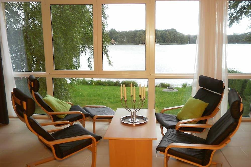 Ferienwohnung Obergeschoss - Ferienwohnhaus Drei am Zemminsee 1