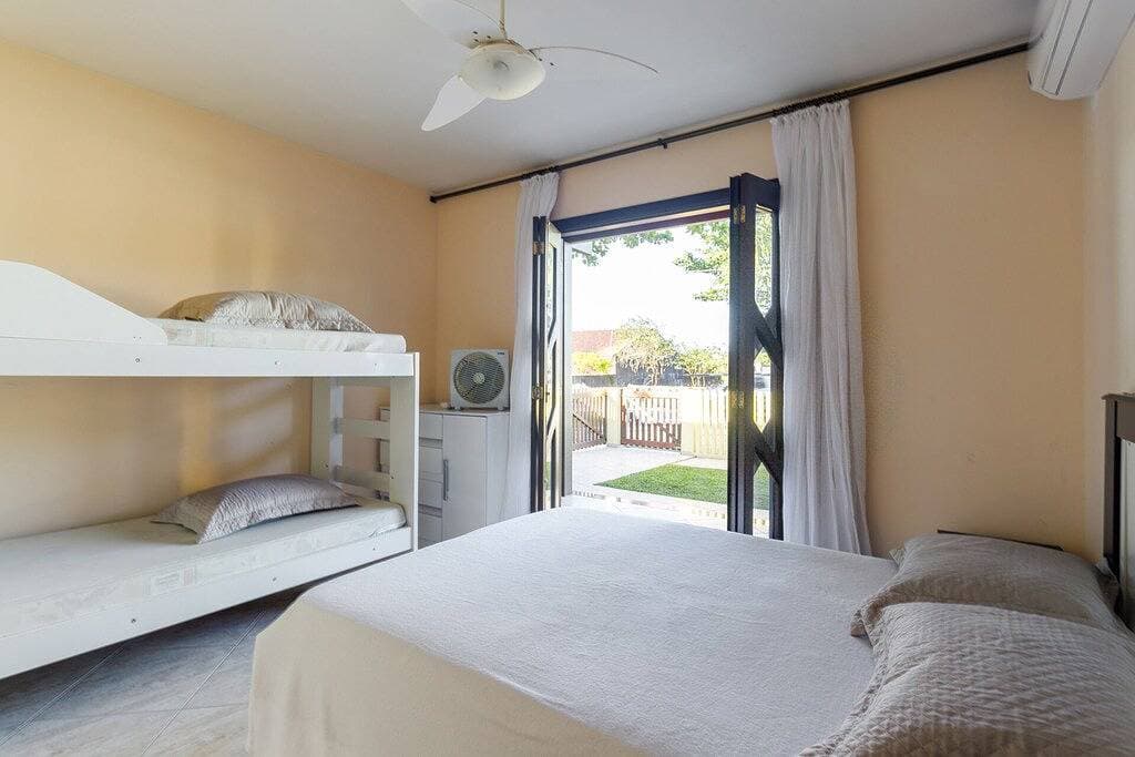 House with pool Guaratuba-Barra do Saí - 100 m from the beach 1