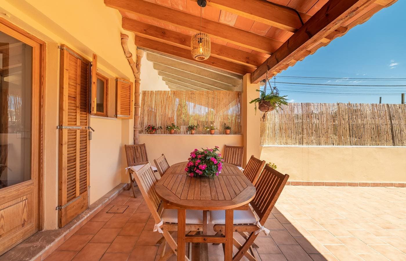 Foto 10 von 29: Ferienhaus Villa Ca Na Campins mit Bergblick, Pool, Terrassen und WLAN