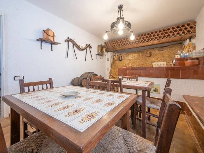Foto 8 von 48: Ferienhaus für 8 Personen mit Terrasse