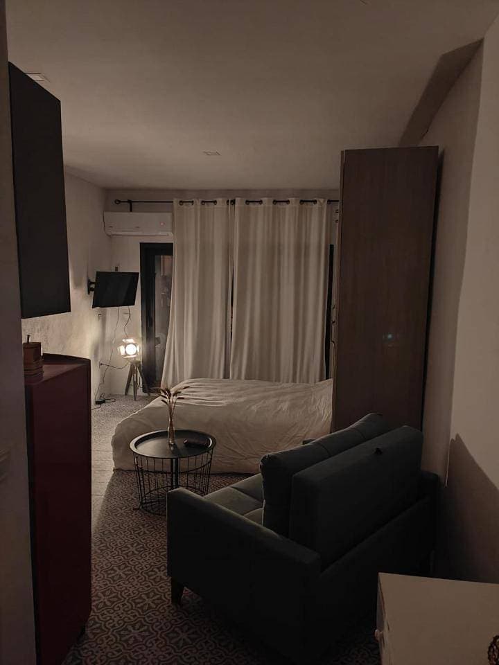 Foto 7 von 28: One-Bedroom Apartment