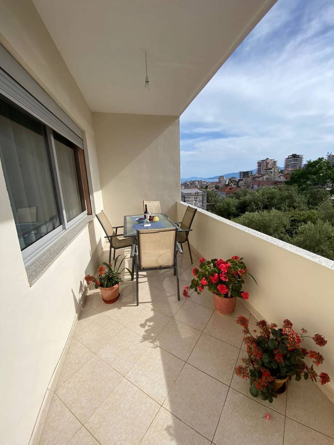 Foto 13 von 42: Ferienwohnung für 6 Personen mit Balkon