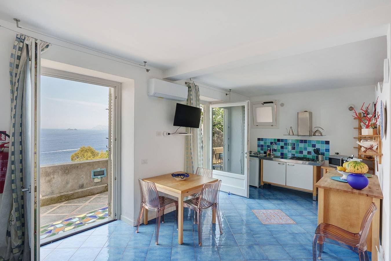 Foto 4 von 30: Ferienwohnung 'Il Geco Praiano' mit Meerblick, Wi-Fi und Klimaanlage