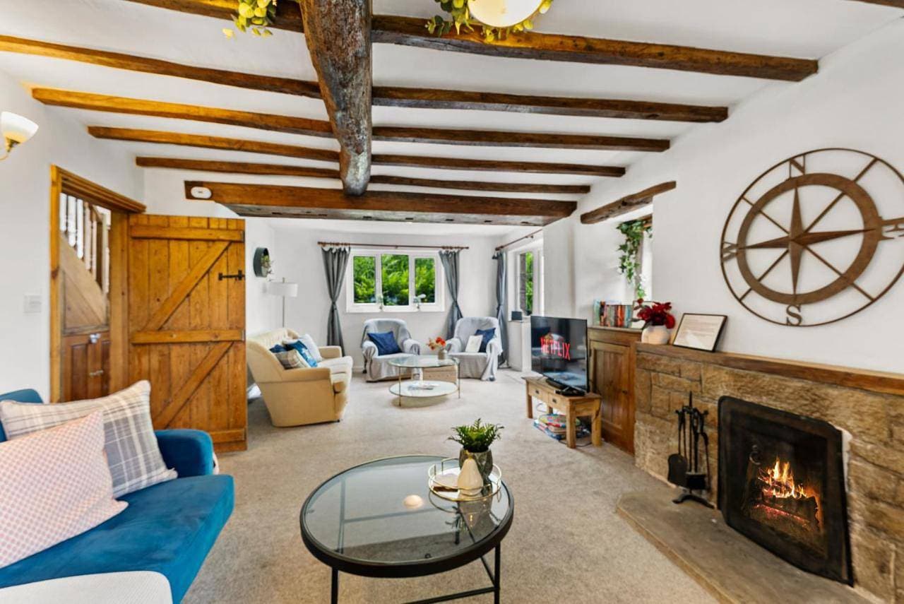 Classical Easter Cottage with Breathtaking Views 1