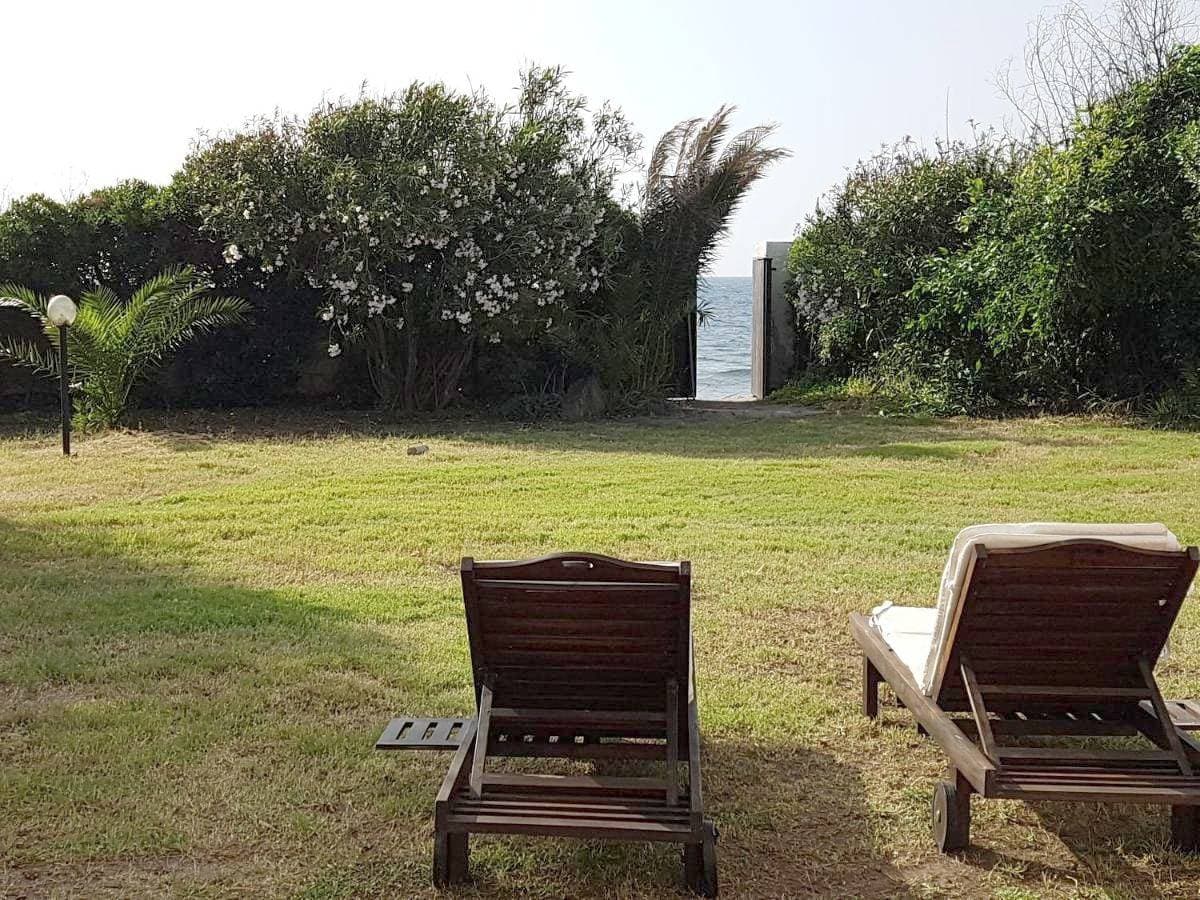 Villa Secchi bifamiliare sul mare IUNP4784 1