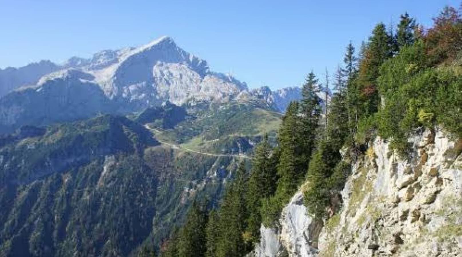Foto 10 von 13: Ferienwohnung 'Kramerblick' mit Bergblick und Balkon