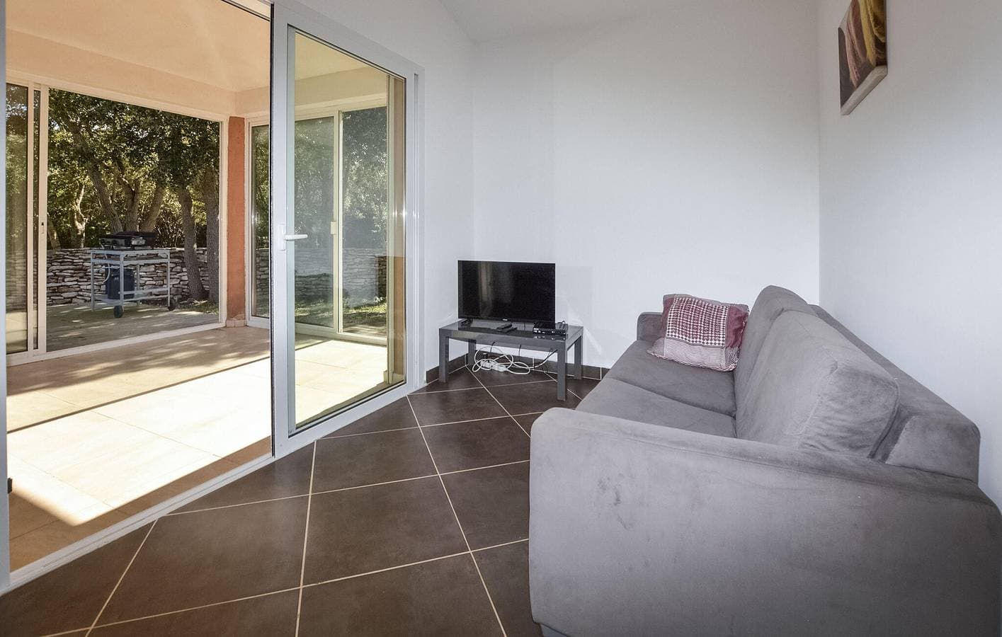 Foto 4 von 23: Gemütliches Apartment am Strand mit AC und Parkplatz