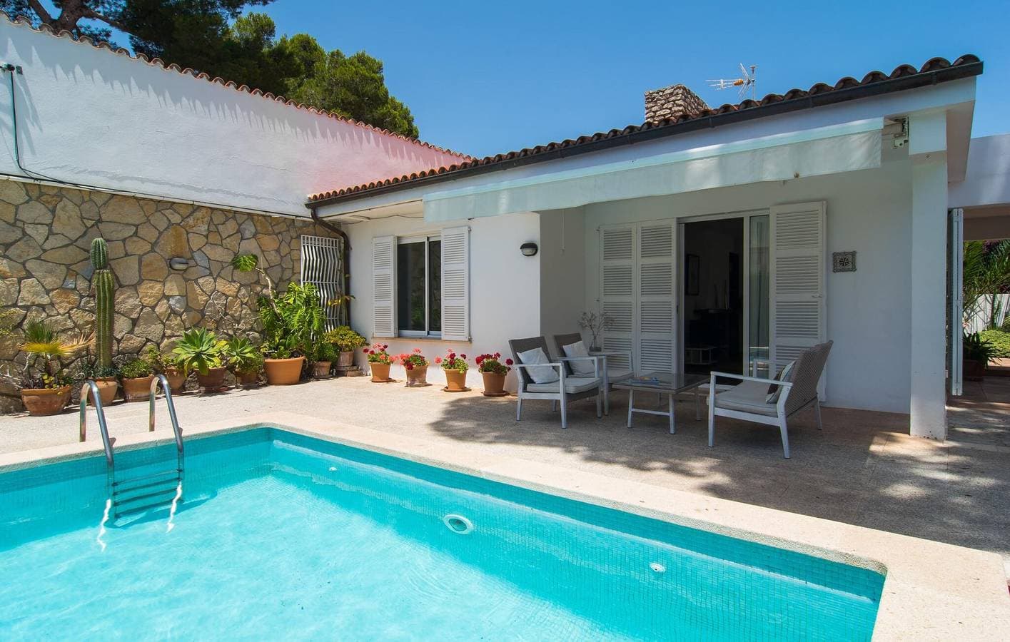 Foto 4 von 32: Rückzugsort am Strand mit Pool, AC und Terrasse