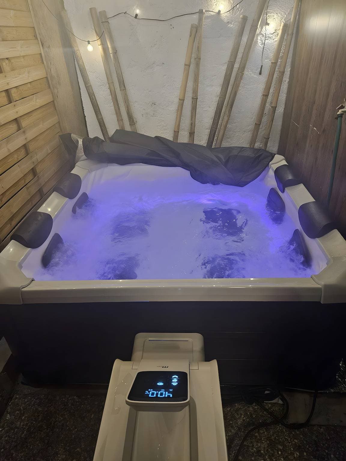 Foto 3 von 39: Romantischer Rückzugsort mit privatem Pool, Whirlpool und Sonnenuntergang