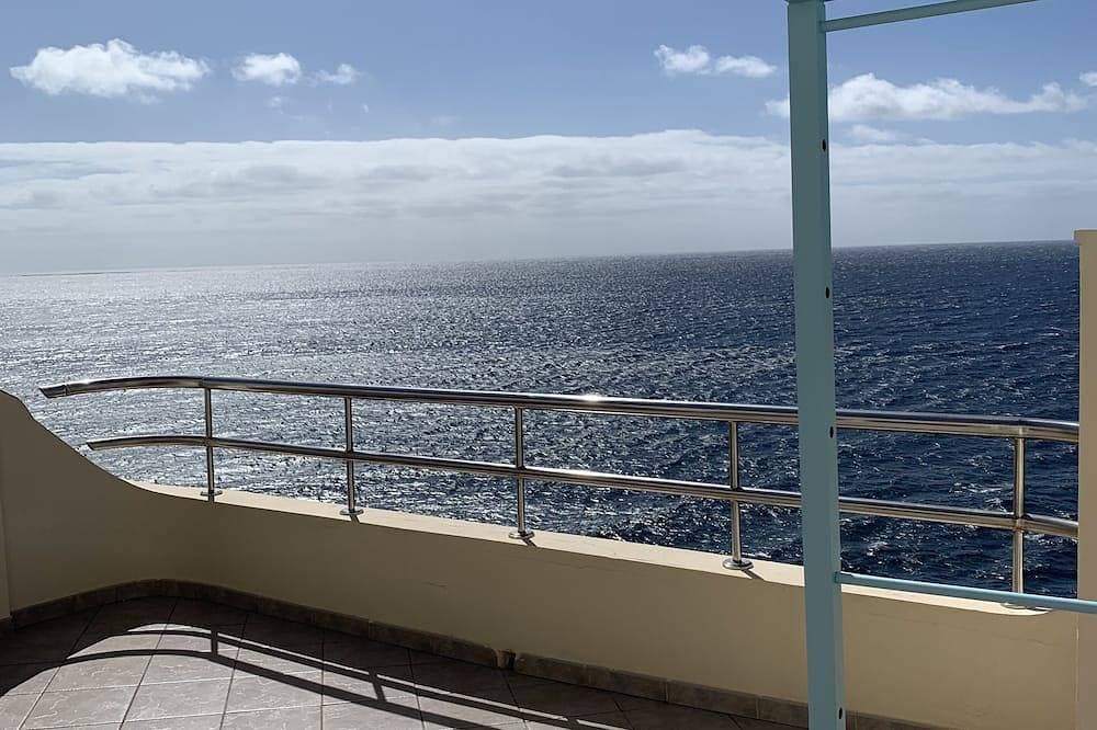 Seaview from sunrise to sunset 1