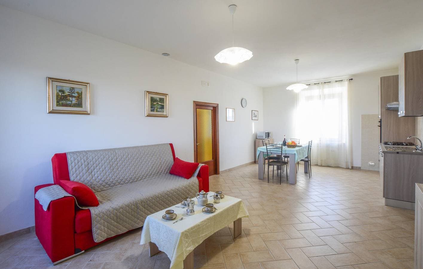 Foto 5 von 33: Gemütliche 150qm Wohnung mit Garten & Parkplatz, 2km zum Torrente Radicata