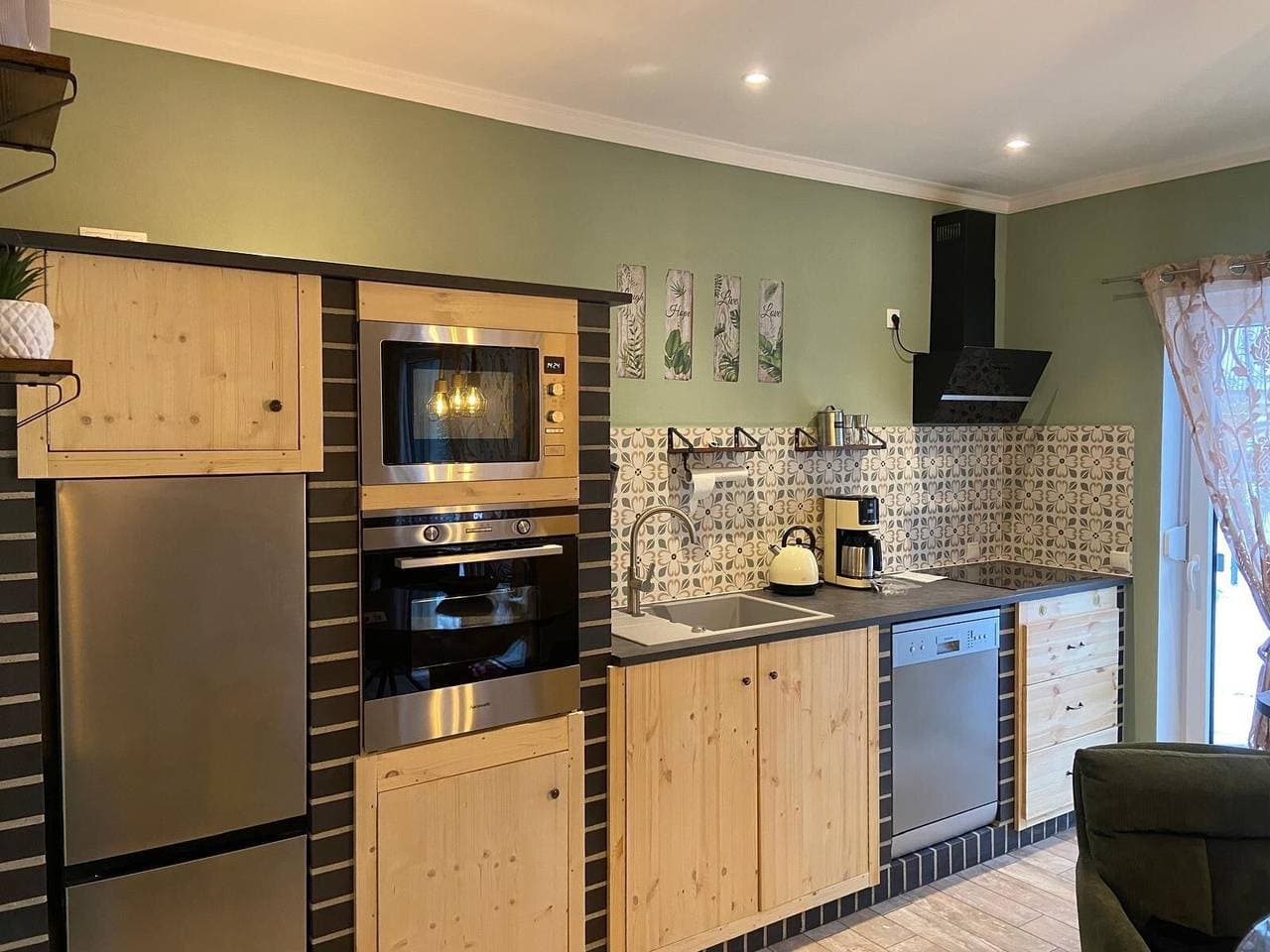 Foto 6 von 43: Ferienhaus 'Zur Schwalbe' mit Privatterrasse, Whirlpool und privatem Garten