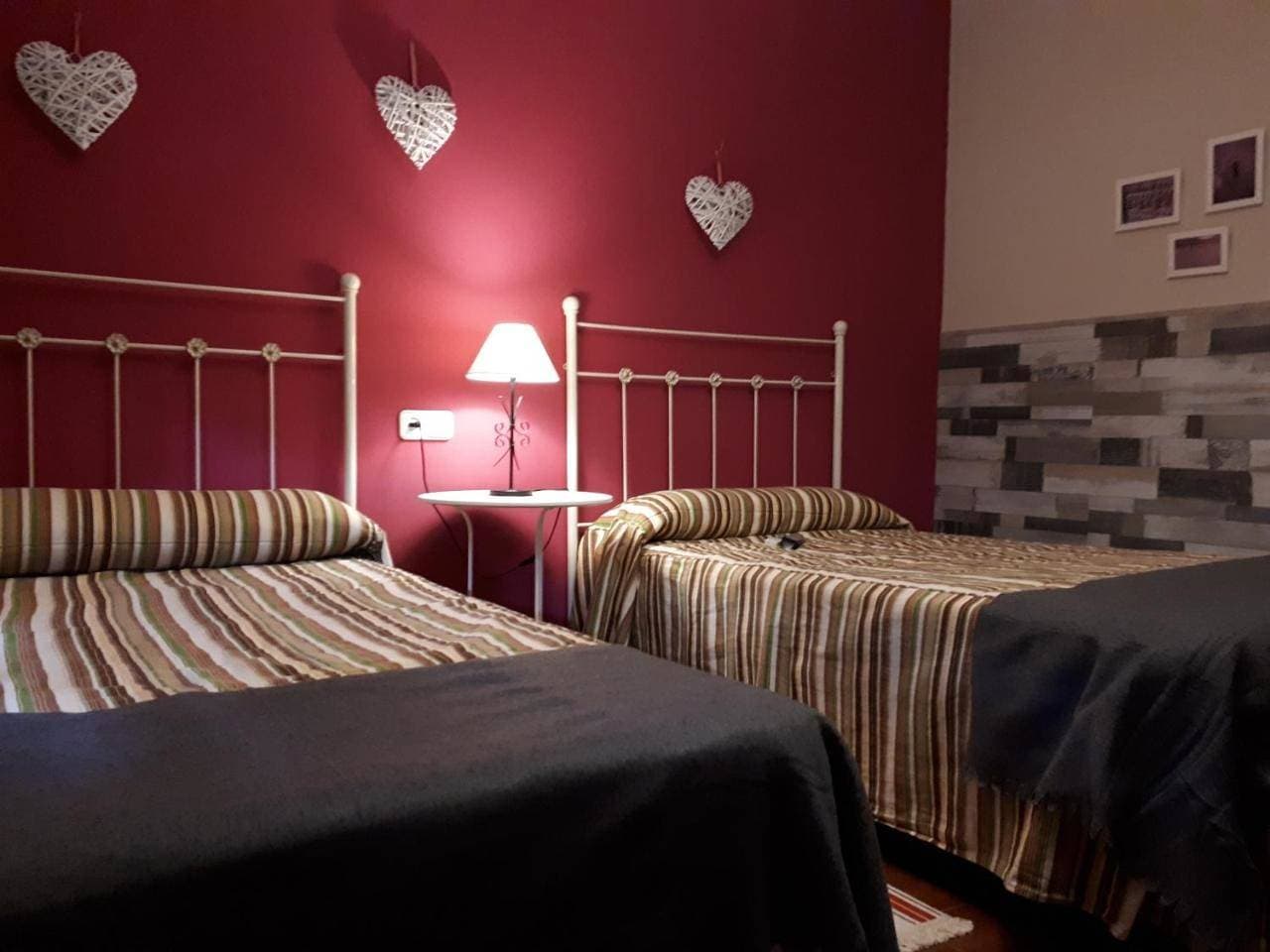 Foto 2 von 24: Twin Room