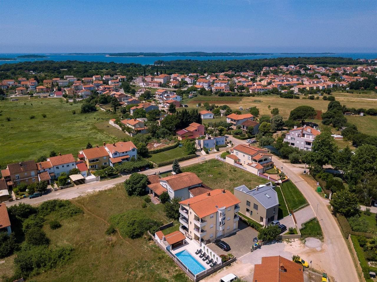 Foto 10 von 34: Villa Vita mit gemeinsamem und beheiztem Pool