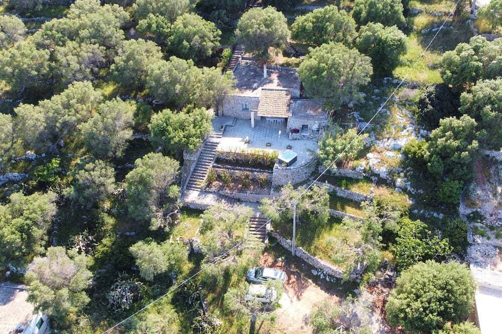 Foto 12 von 29: Ferienhaus mit Meerzugang und beheiztem Außenpool