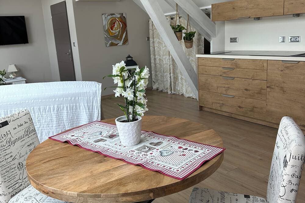 Foto 13 von 30: Le68320 Gite Amelie Colmar 10mn Heated Pool May To September Adults Only