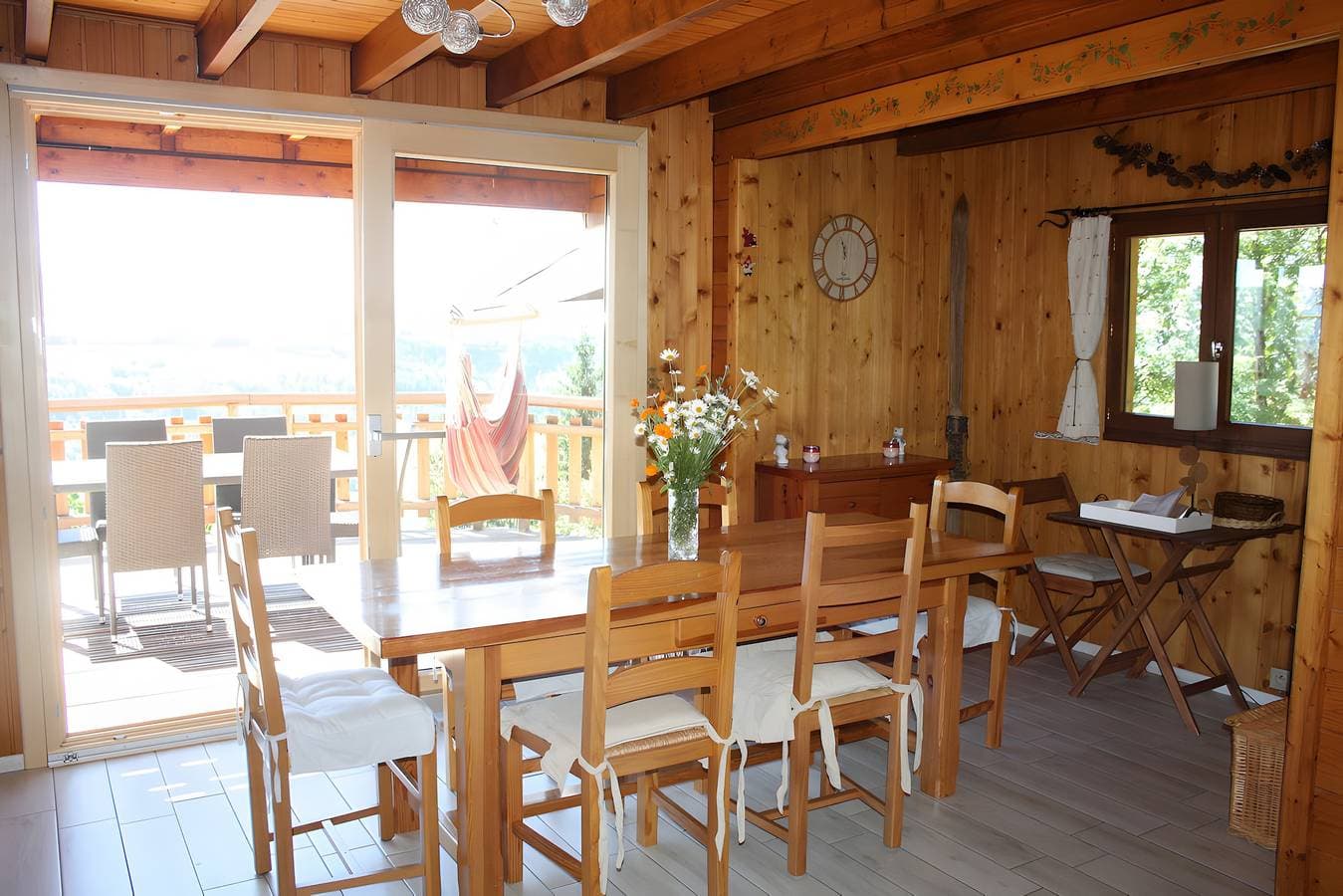Foto 10 von 26: Chalet „Le Cocon“: Bergblick, private Terrasse & WLAN