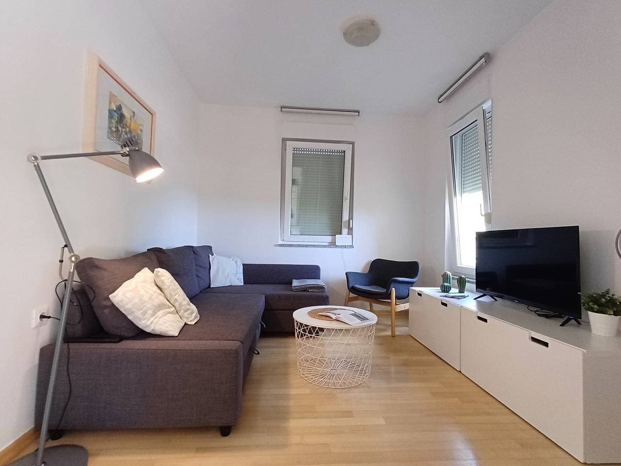 Foto 3 von 36: Haustierfreundliche Ferienwohnung Mediterraneo mit privatem Garten & Meerblick