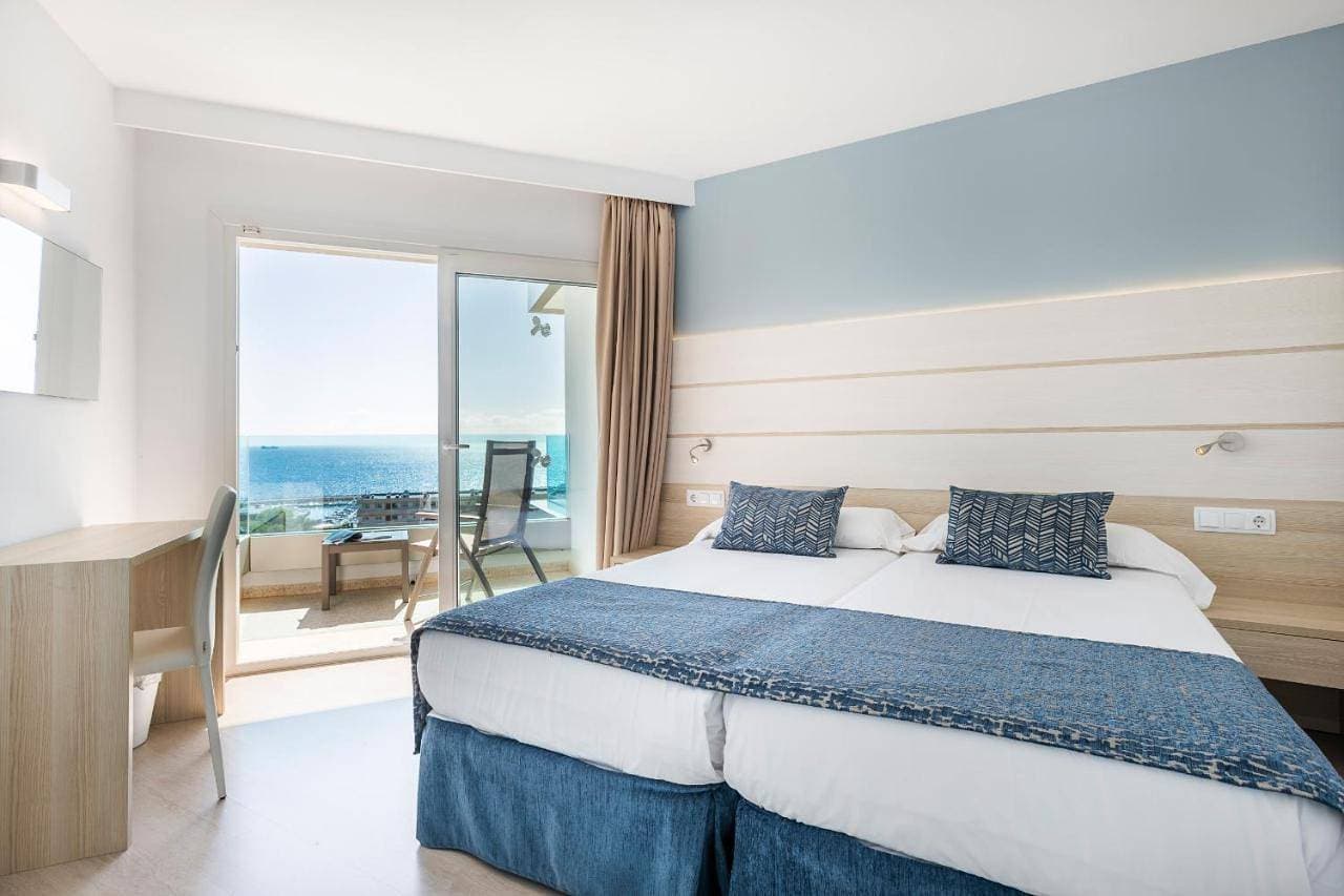 Foto 5 von 9: Double Room with Balcony