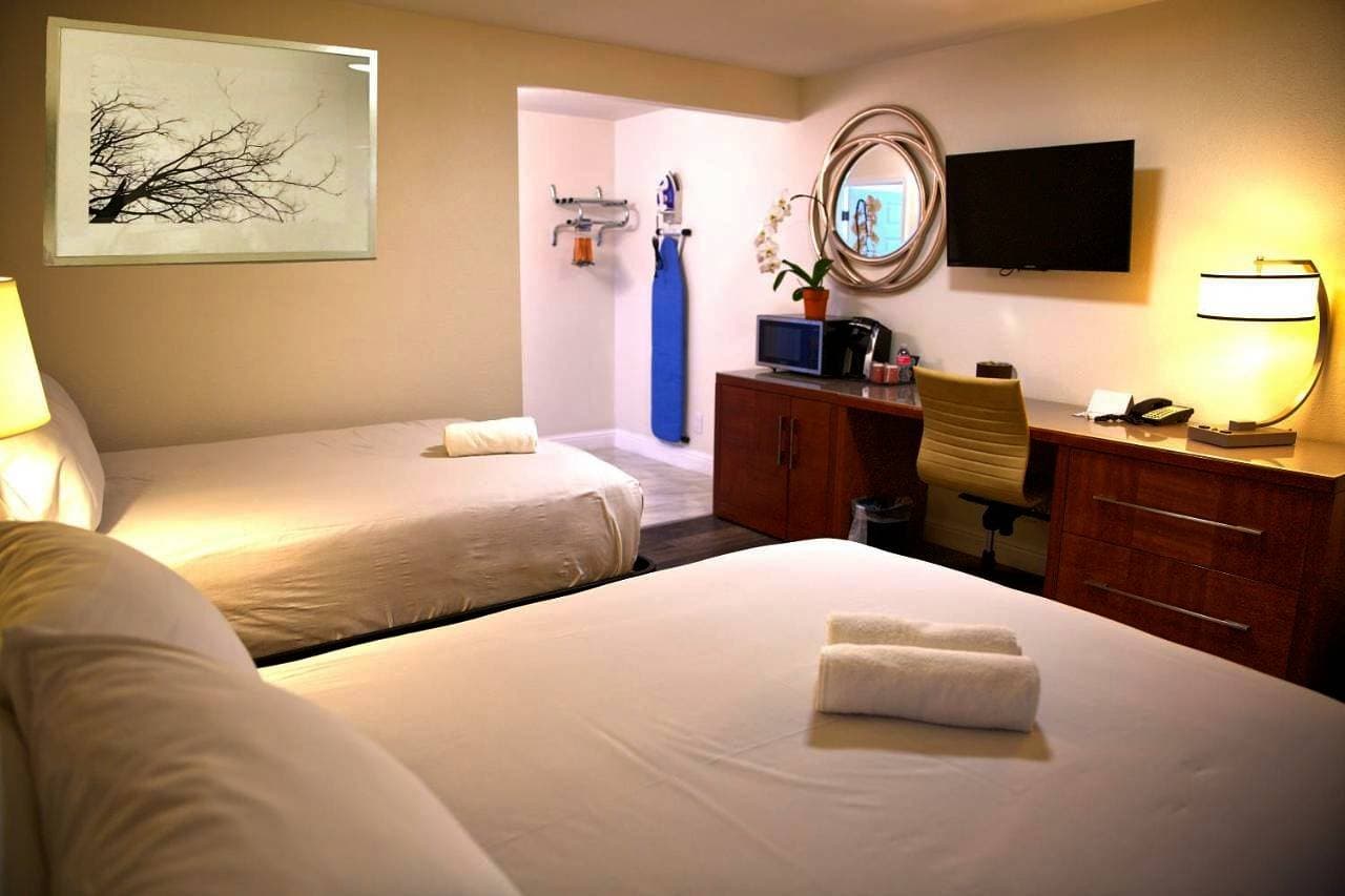 Foto 5 von 10: King Suite - Disability Access/Non-Smoking