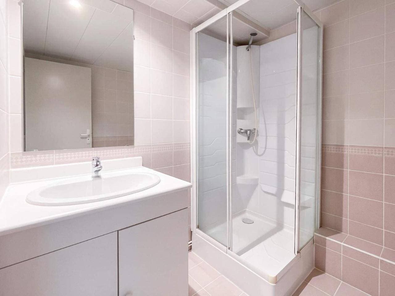 Foto 9 von 10: Twin Room with Ensuite Bathroom