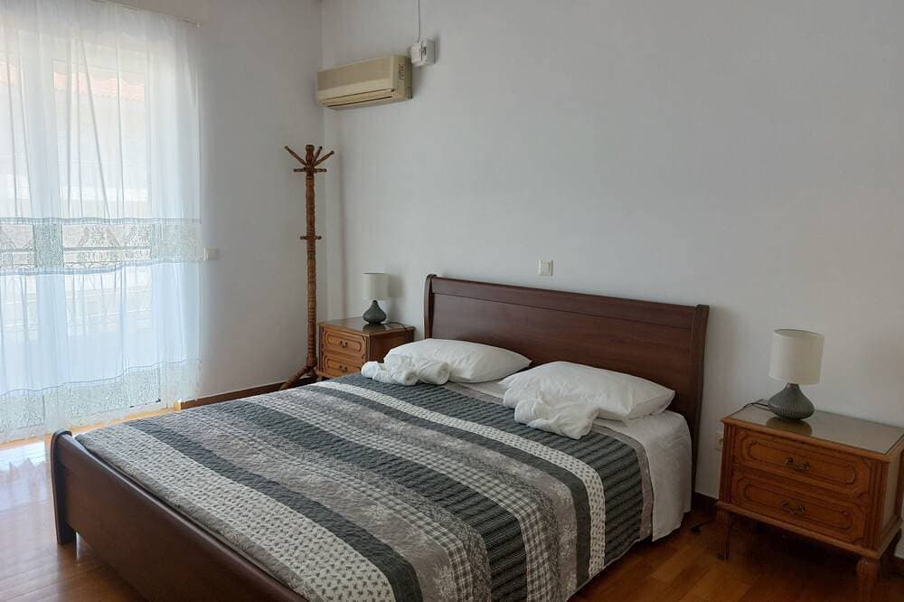 Foto 2 von 21: Meerblick, große und komfortable Wohnung in Voula