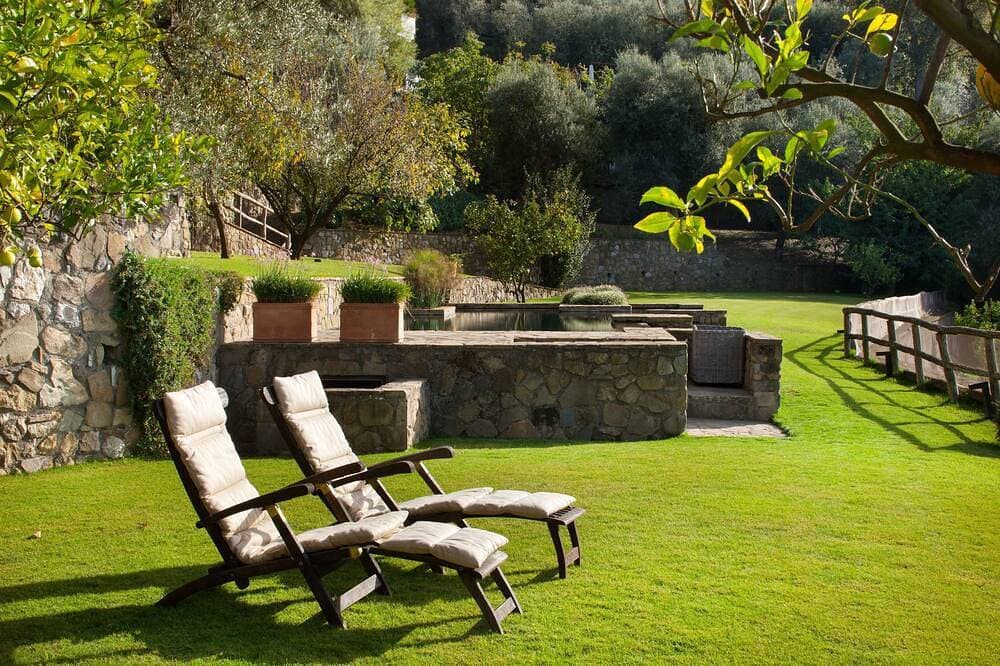 Sorrento houses with terrace, pool, garden, sea view, wifi, near the sea 1
