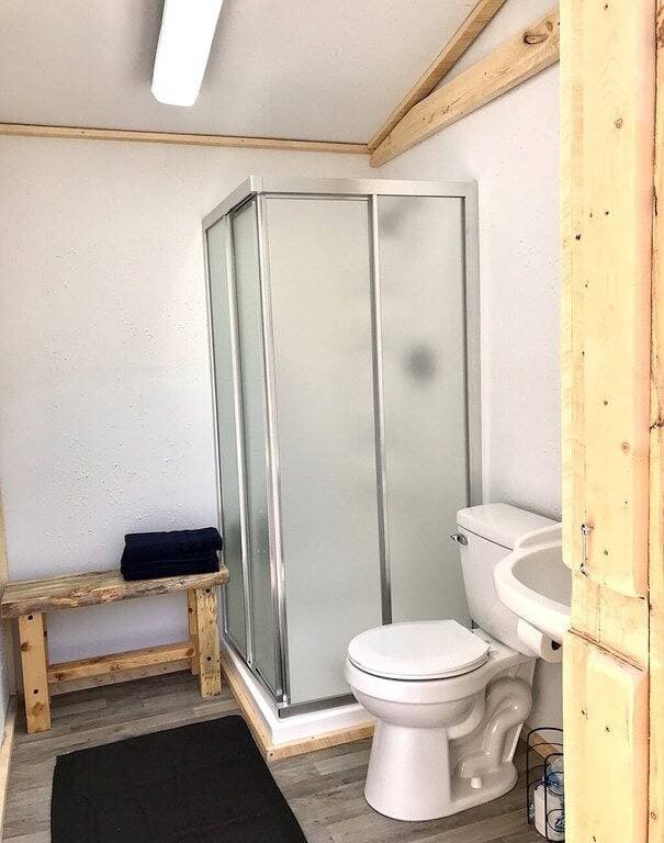 Foto 5 von 19: New! Glamping A-Frames, Stargazer 3 at Dakota Dream
