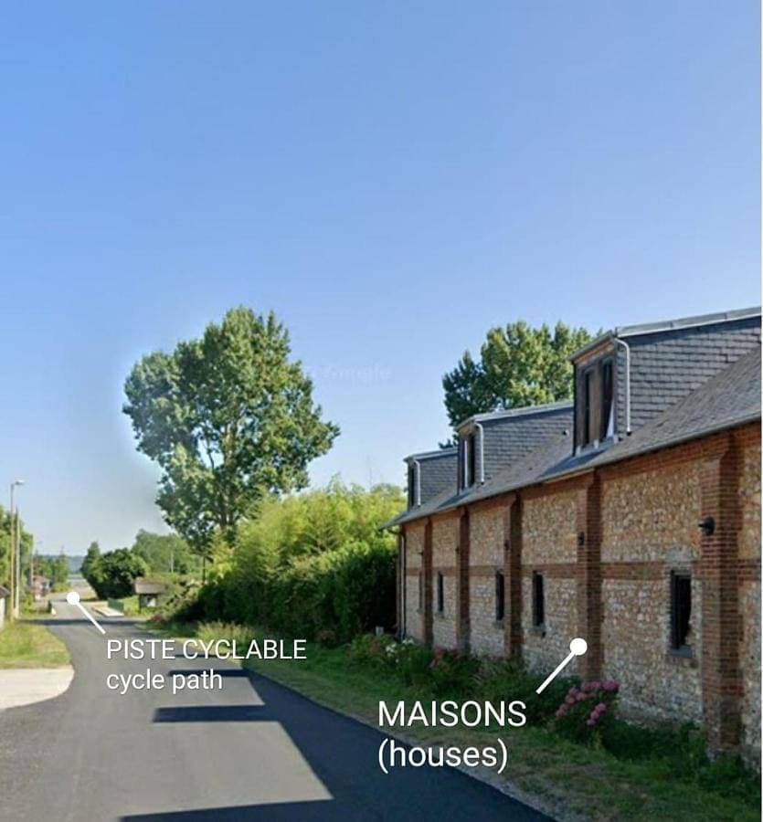 Domaine des Cerisiers - Accès direct piste cyclable reliant Honfleur - Parking privé 1