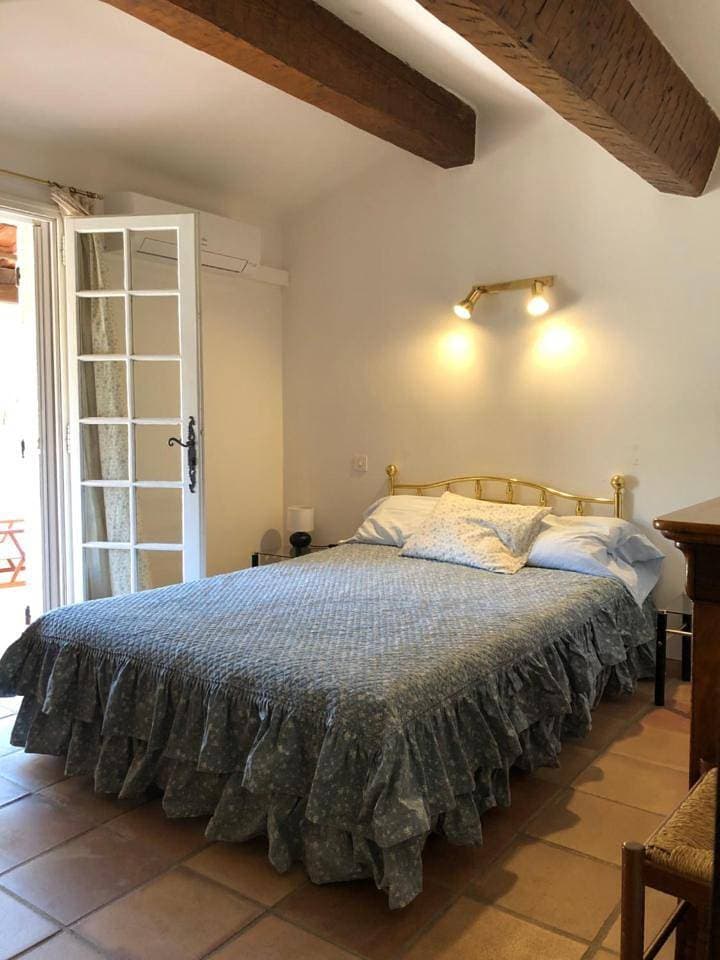 Foto 7 von 33: Three-Bedroom House