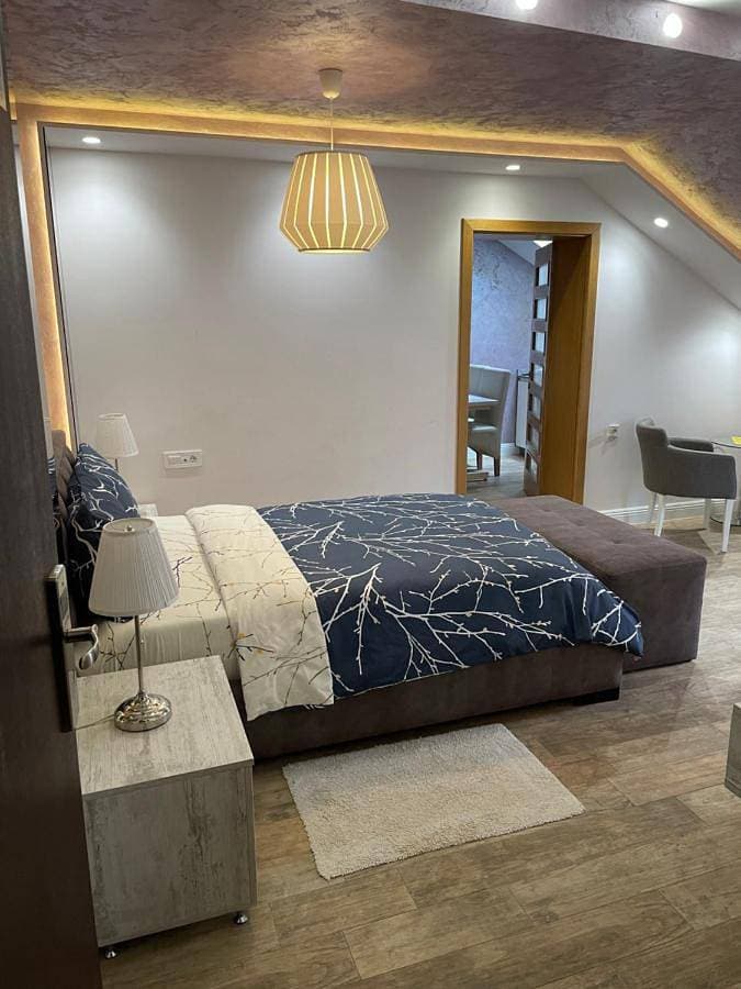 Foto 5 von 18: Double Room with Balcony